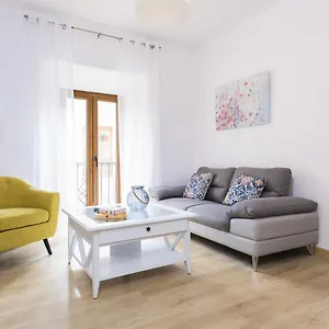https://genteel-home-atico-plaza-nueva.es-andalucia.com