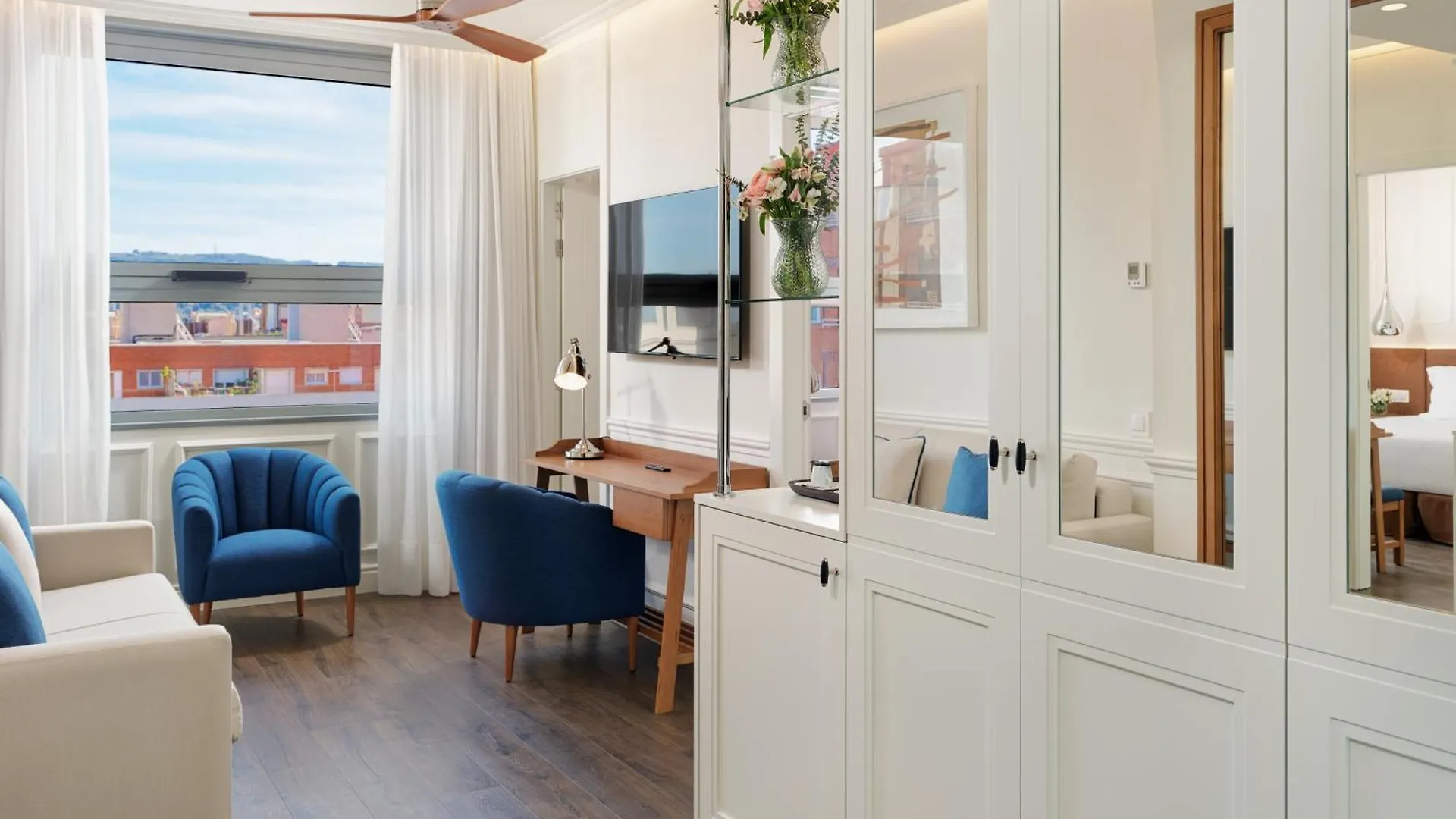 H10 Itaca Hotel Barcelona 4*,