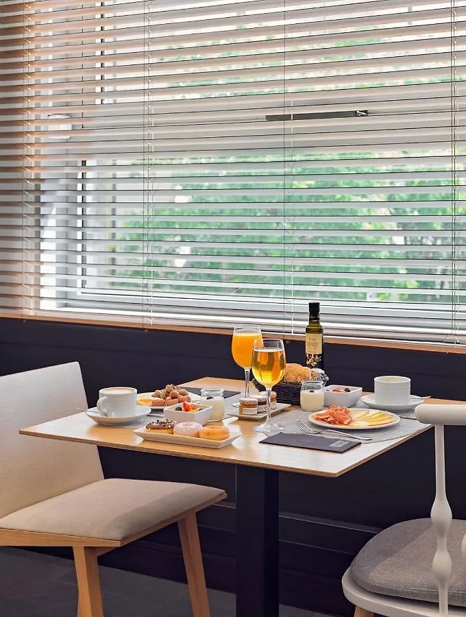 Hotel H10 Itaca Barcelona 4*,